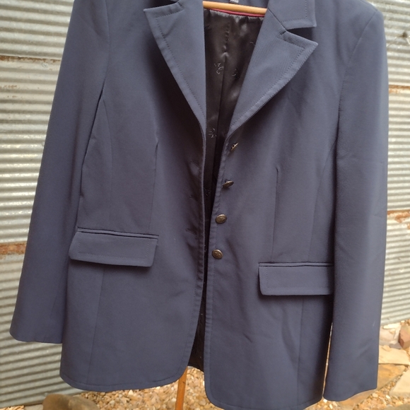Isabell Werth gabardine 4 button dressage or hunt coat, tailored, shoulder pads - Picture 11 of 13